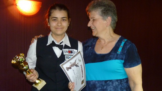 03_Snukar_2 RP_Woman 2015_Jana Mitova 03_Snukar_2 RP_Woman 2015_Jana Mitova